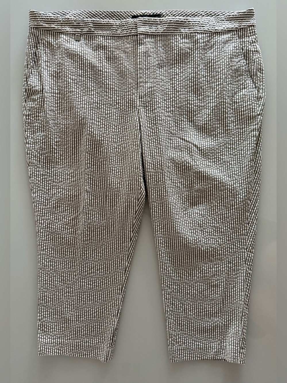 Ralph Lauren Women’s Size 20W Grey Striped Cropped Cotton Seersucker Pants - EUC
